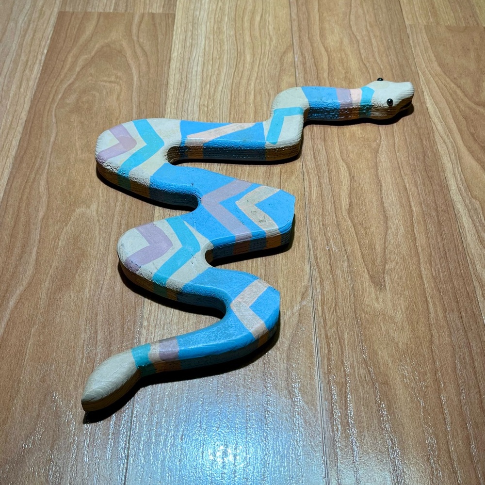 Wooden Folk Art Snake, Southwest Decoration, vintage 90’s - Picture 9 of 15